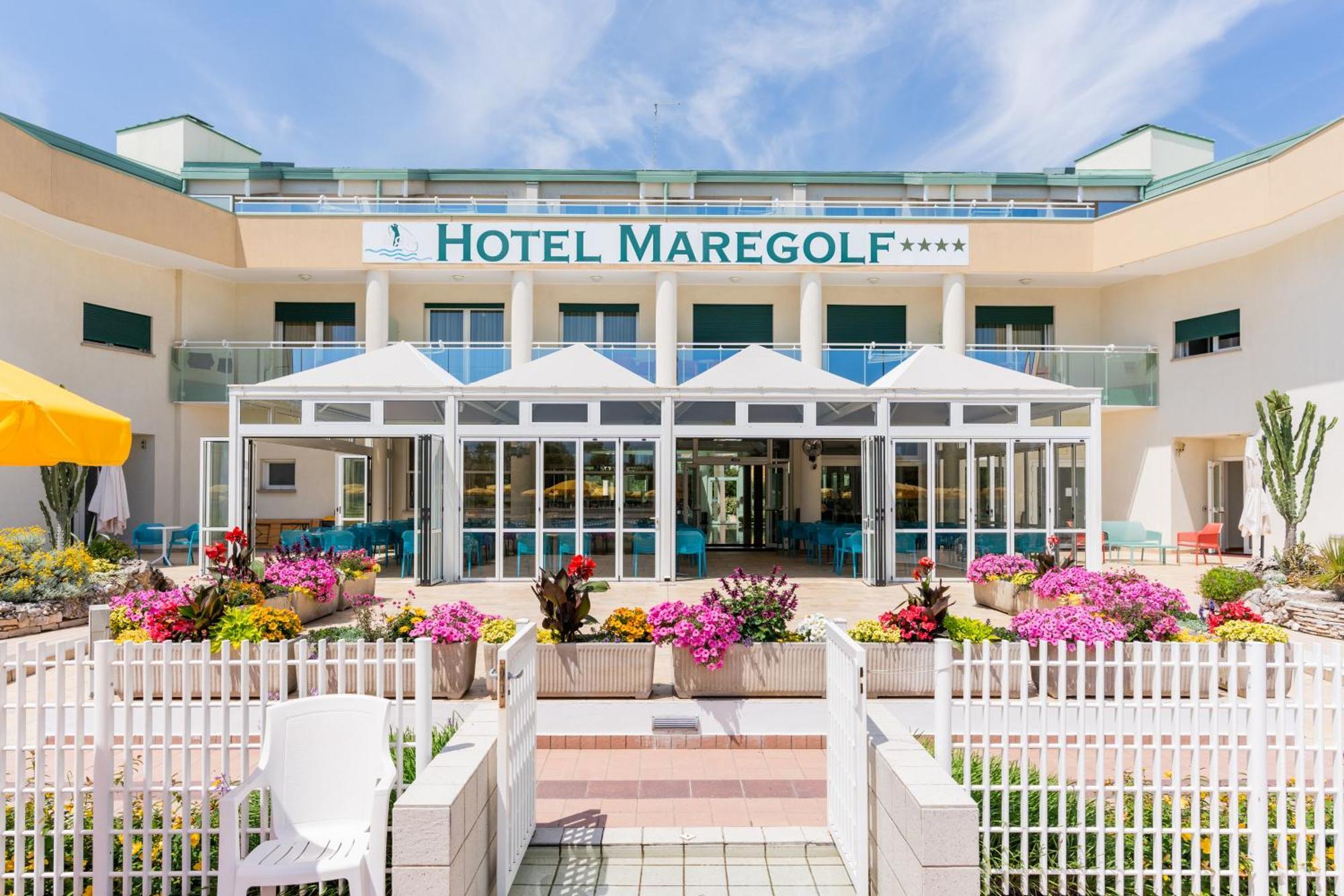 Hotel Maregolf Каорле Экстерьер фото